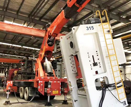 洪湖附近随车吊出租，轻松解决运输难题