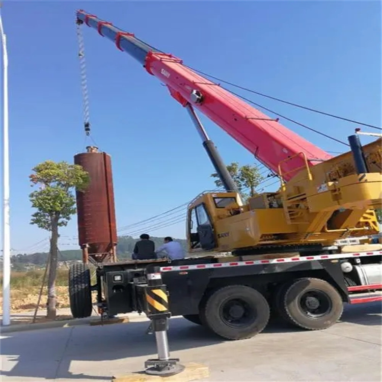 洪湖专业吊车租赁多少钱