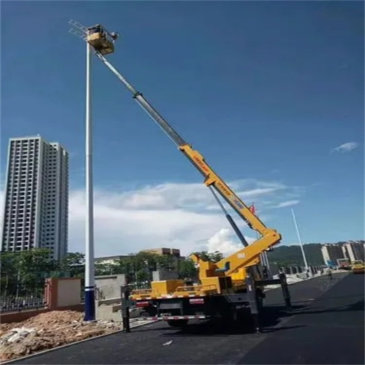 洪湖维修路灯的曲臂升降车出租