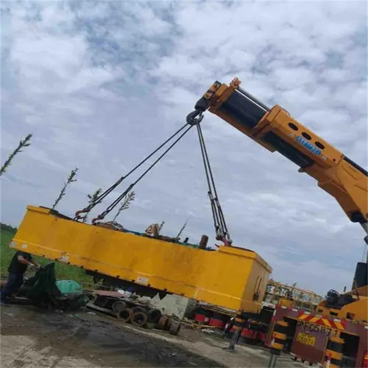 洪湖随车吊吊集装箱怎么吊